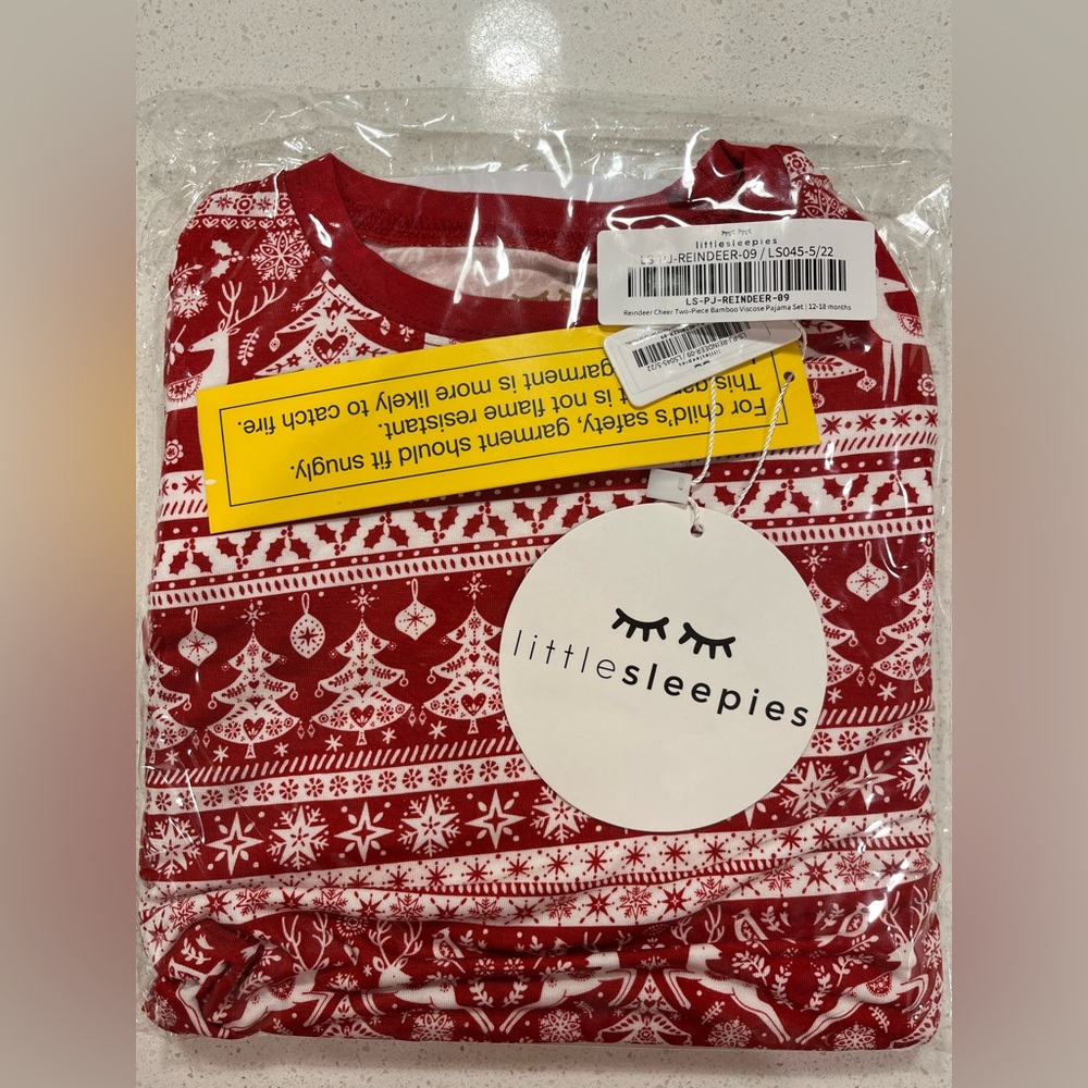 Little Sleepies reindeer cheer two piece pajama set 12-18 month New in bag